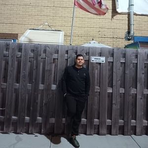 Meet your Posher, Carlos